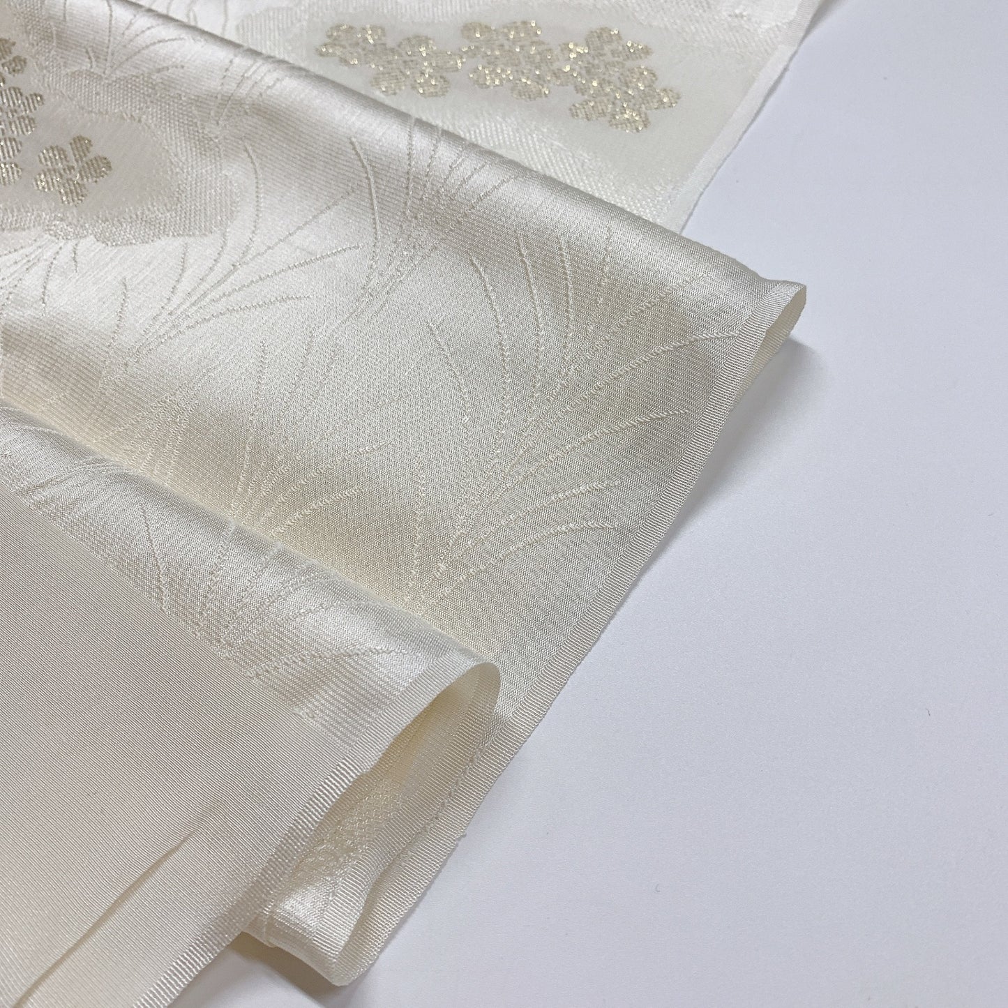 ［8378］帯締め 帯揚げ セット 草花雲取文様 金糸 正絹 着物 帯絞め