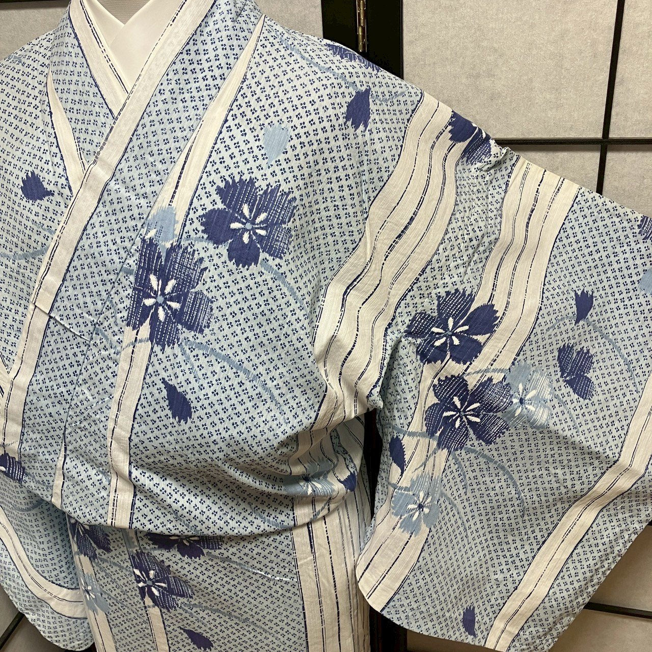 ［9442］浴衣 美品 縞帳草花文様 逸品 ゆかた レディース 綿 リメイク