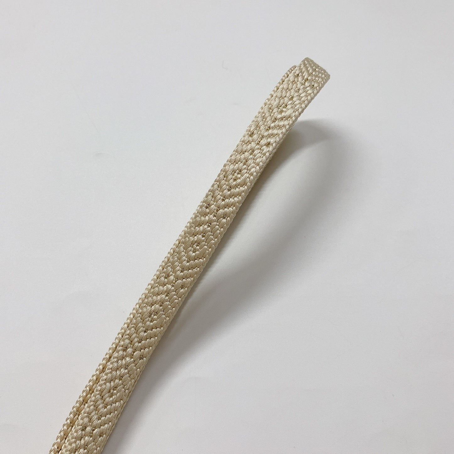 ［8405］帯締め 帯揚げ セット 白 無地感覚 縮緬 金糸 正絹 着物 帯絞め