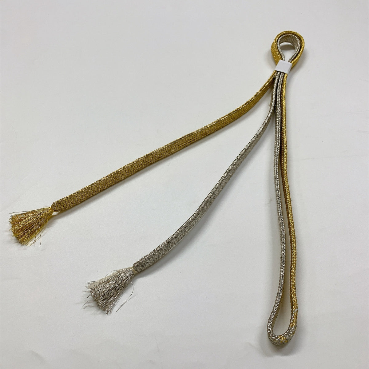 ［9784］帯締め 帯揚げ セット 無地感覚 縮緬 金銀糸 白 正絹 着物 帯絞め