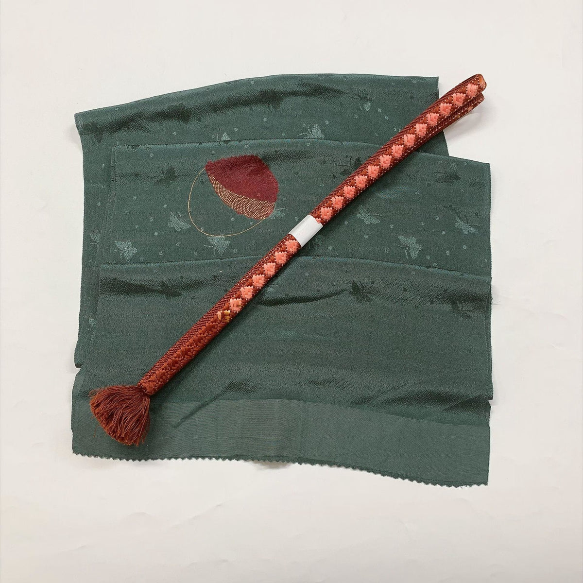 ［9888］帯締め 帯揚げ セット 舞蝶丸文様 金彩 正絹 着物 帯絞め