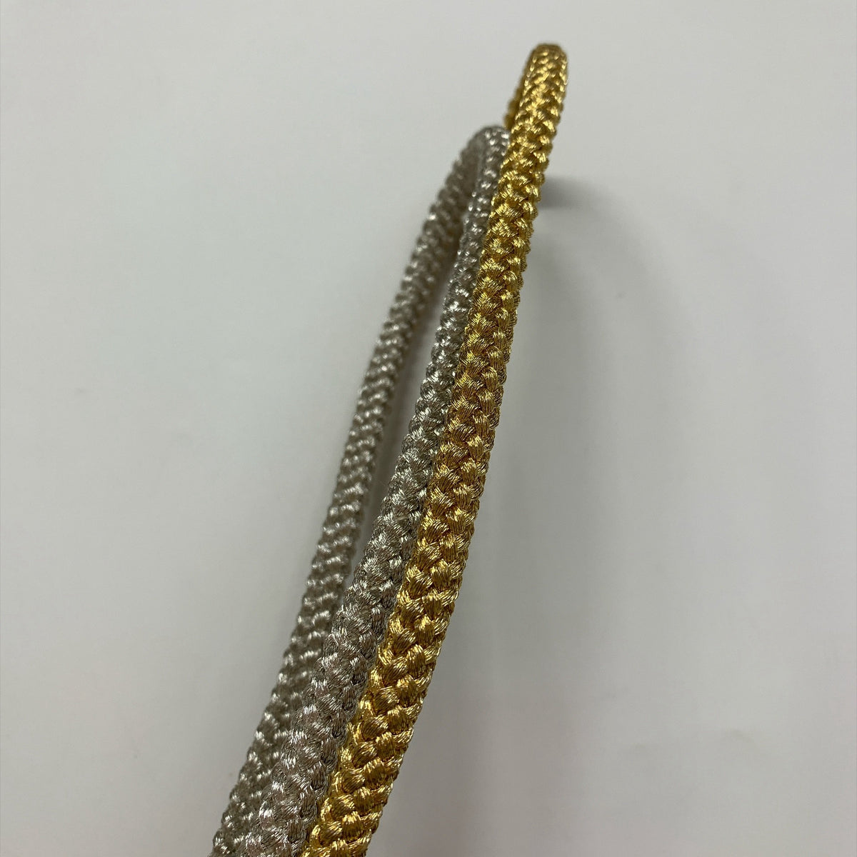 ［9825］帯締め 帯揚げ セット 縮緬 金銀糸 白 正絹 着物 帯絞め