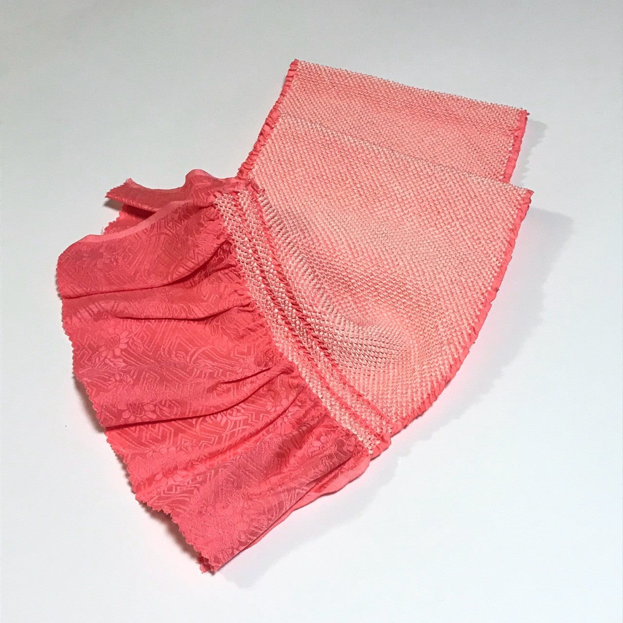 ［9940］帯締め 帯揚げ セット 美品 金糸 総絞り 正絹 着物 帯絞め 成人式 振袖