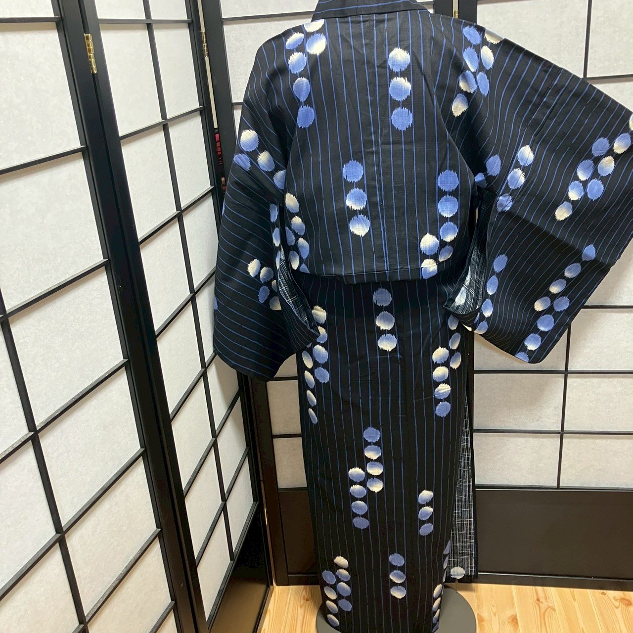 ［9427］浴衣 美品 縞帳丸文様 黒 ゆかた レディース 綿 リメイク