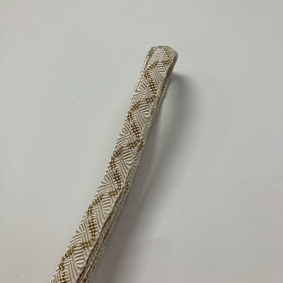 ［9832］帯締め 帯揚げ セット 草花鞠文様 金糸 白 正絹 着物 帯絞め