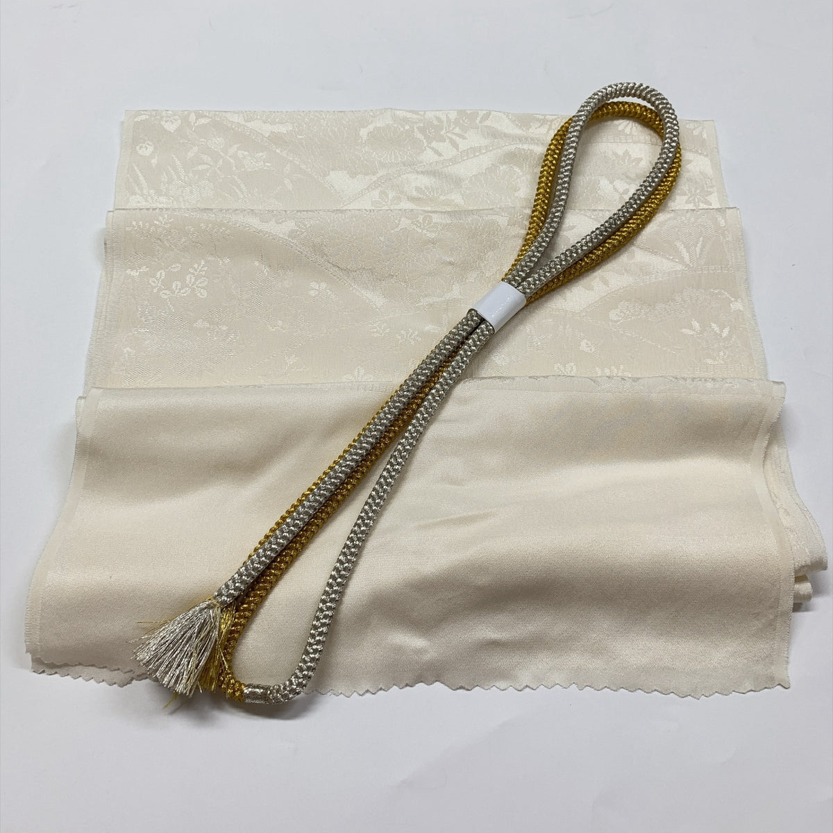 ［9271］帯締め 帯揚げ セット 草花文様 金銀糸 白 正絹 着物 帯絞め