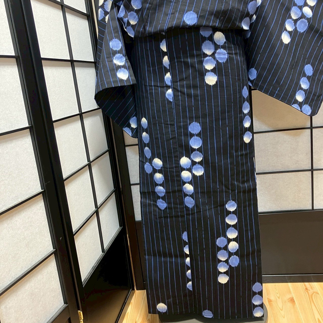［9427］浴衣 美品 縞帳丸文様 黒 ゆかた レディース 綿 リメイク