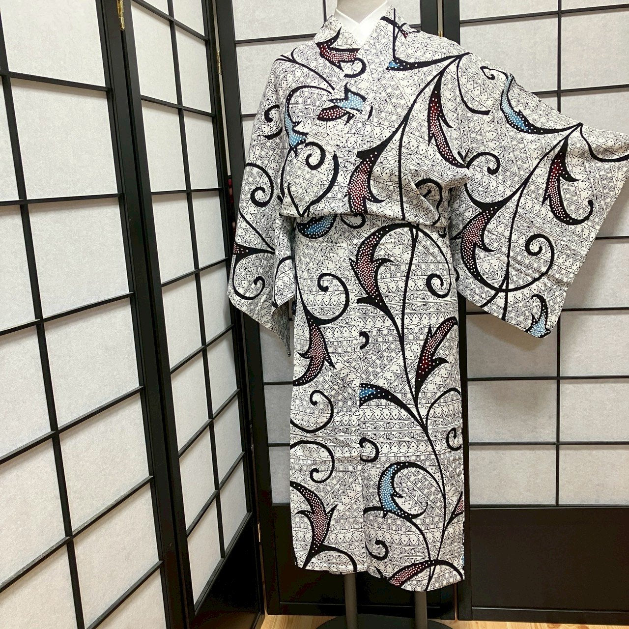 ［9136］浴衣 唐草横段文様 ゆかた レディース 綿 リメイク