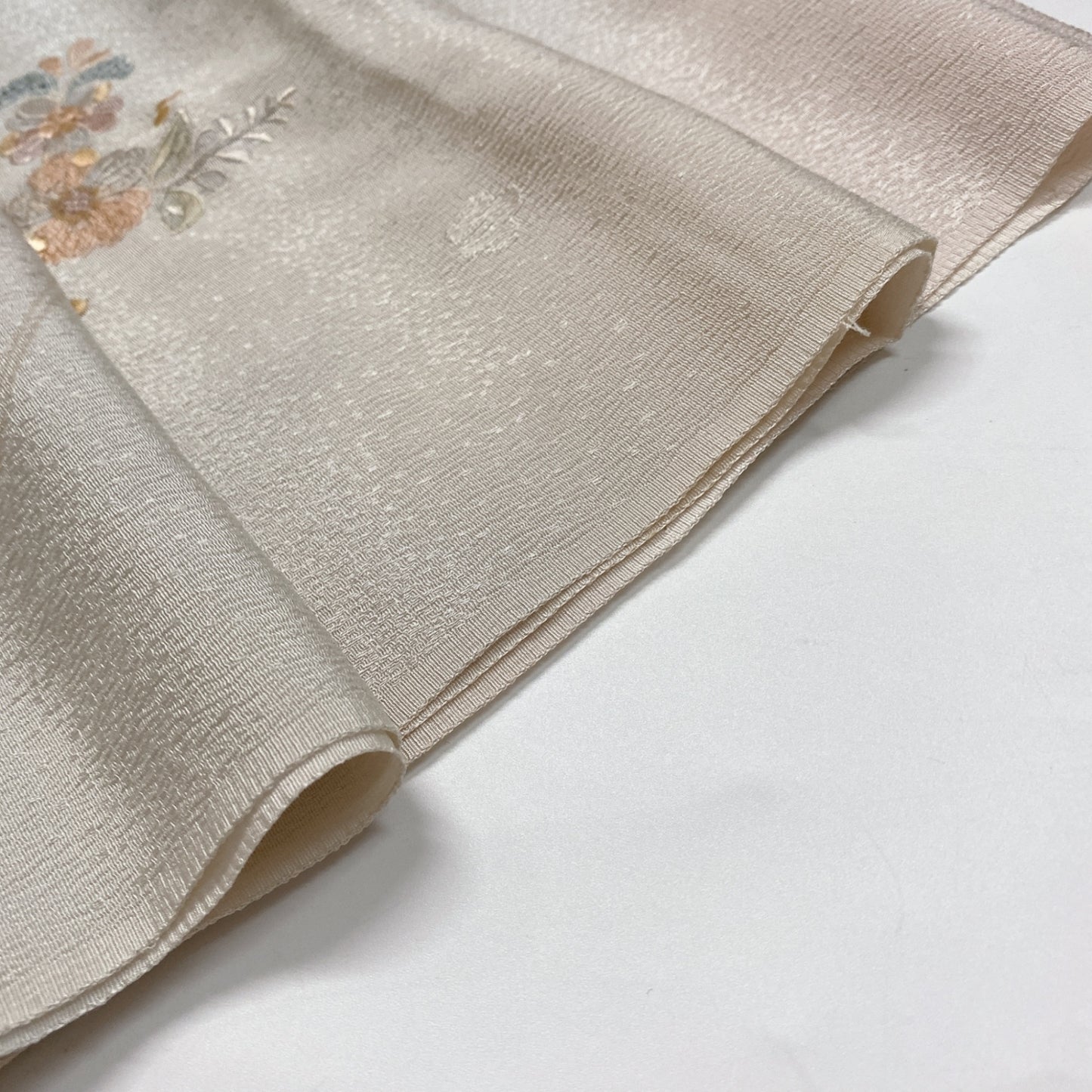 ［8604］帯締め 帯揚げ セット 草花流水文様 汕頭刺繍 逸品 正絹 着物 帯絞め