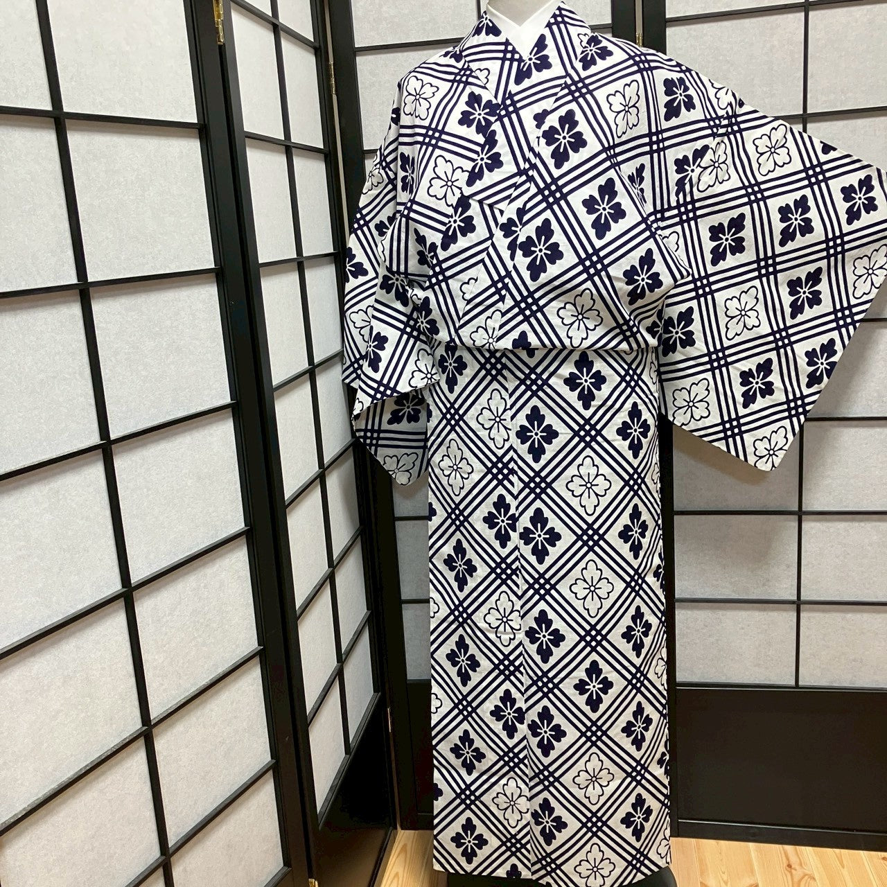 ［9438］浴衣 花菱文様 白 綿 レディース リメイク ゆかた