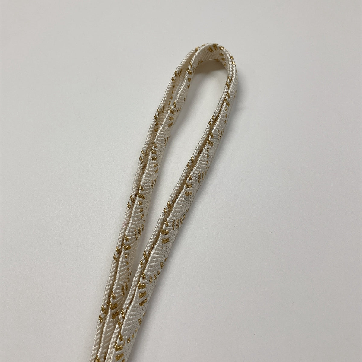［9810］帯締め 帯揚げ セット 梅文様 金糸 白 正絹 着物 帯絞め