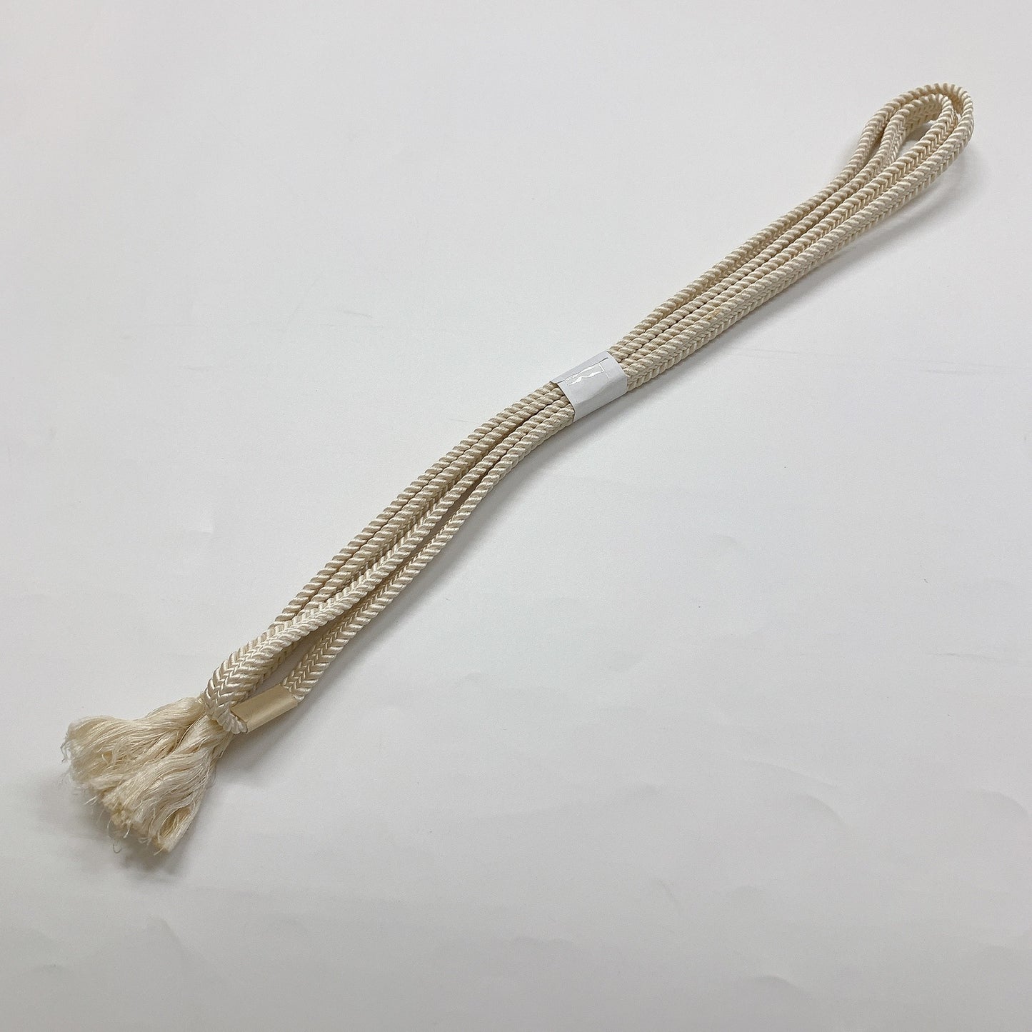 ［8635］帯締め 帯揚げ セット 舞鶴雲取吉祥文様 白 金糸 正絹 着物 帯絞め