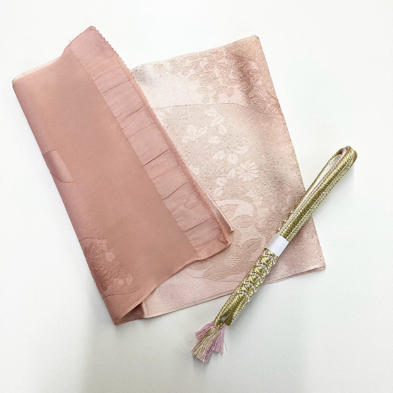 ［8565］帯締め 帯揚げ セット 椿草花文様 金彩 正絹 着物 帯絞め